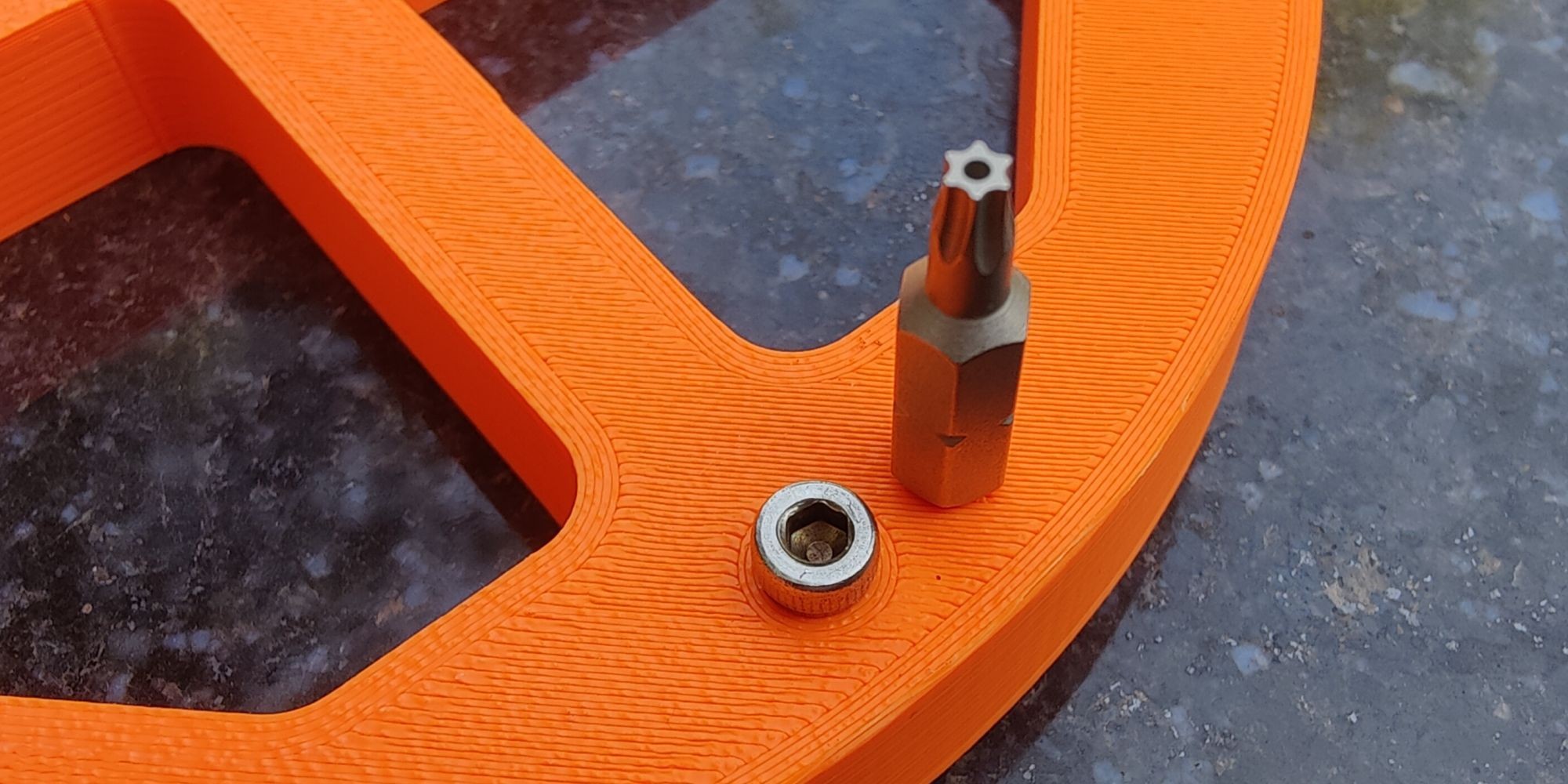 Sử dụng đầu vít Torx trong vít đầu lục giác