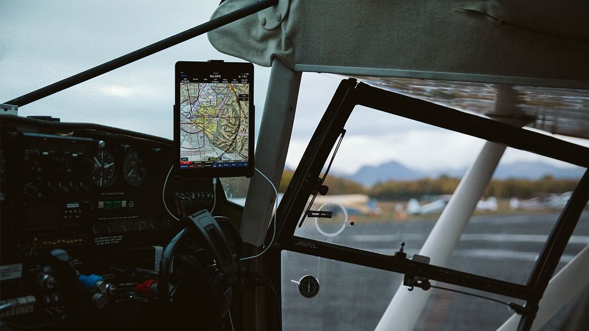 Sử dụng GPS trên iPad trong máy bay