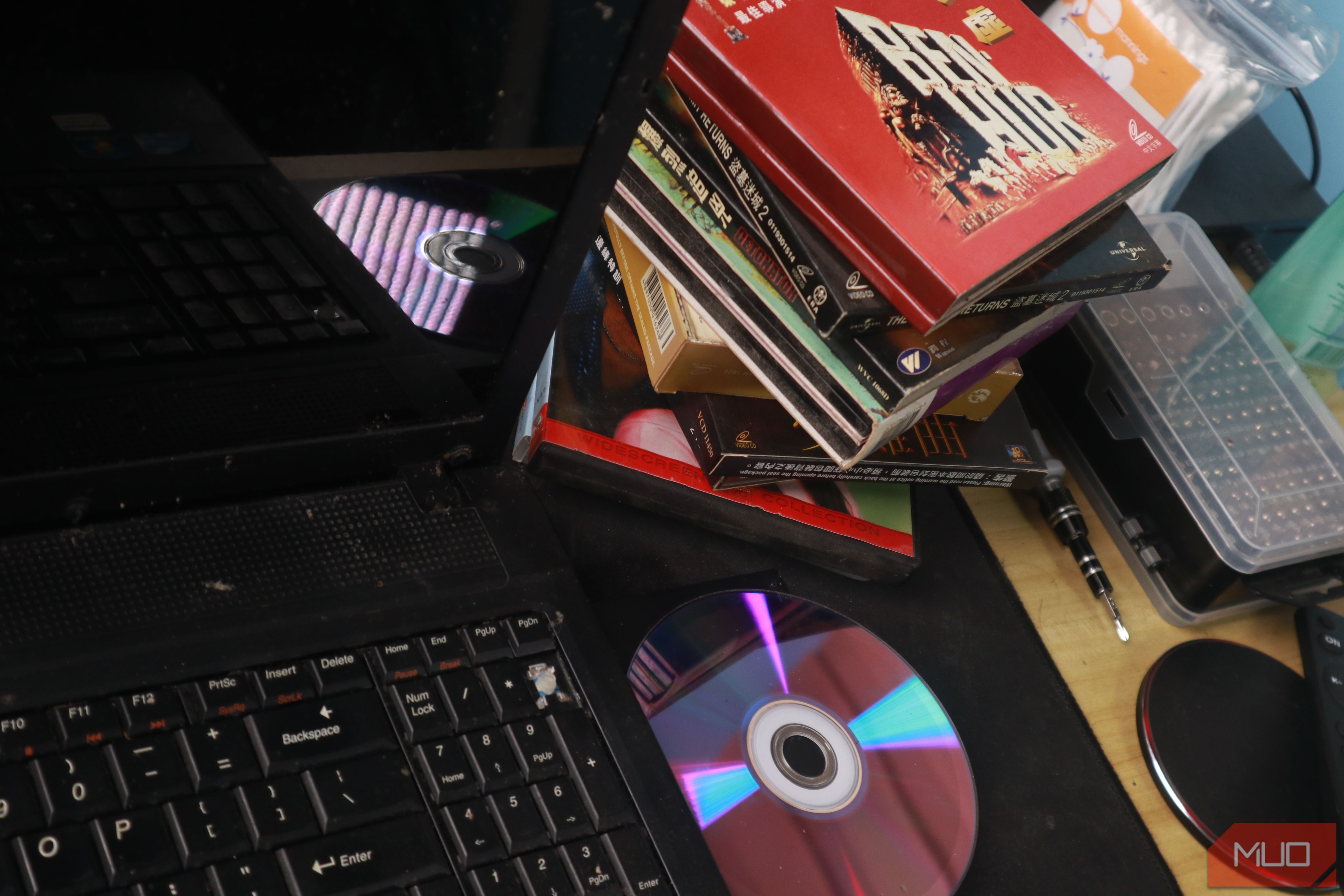 Sử dụng laptop cũ để rip CD