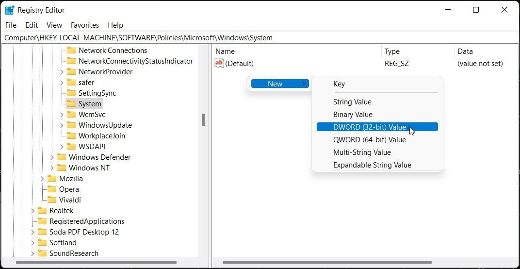 Tạo giá trị mới EnableSmartScreen trong Registry Editor