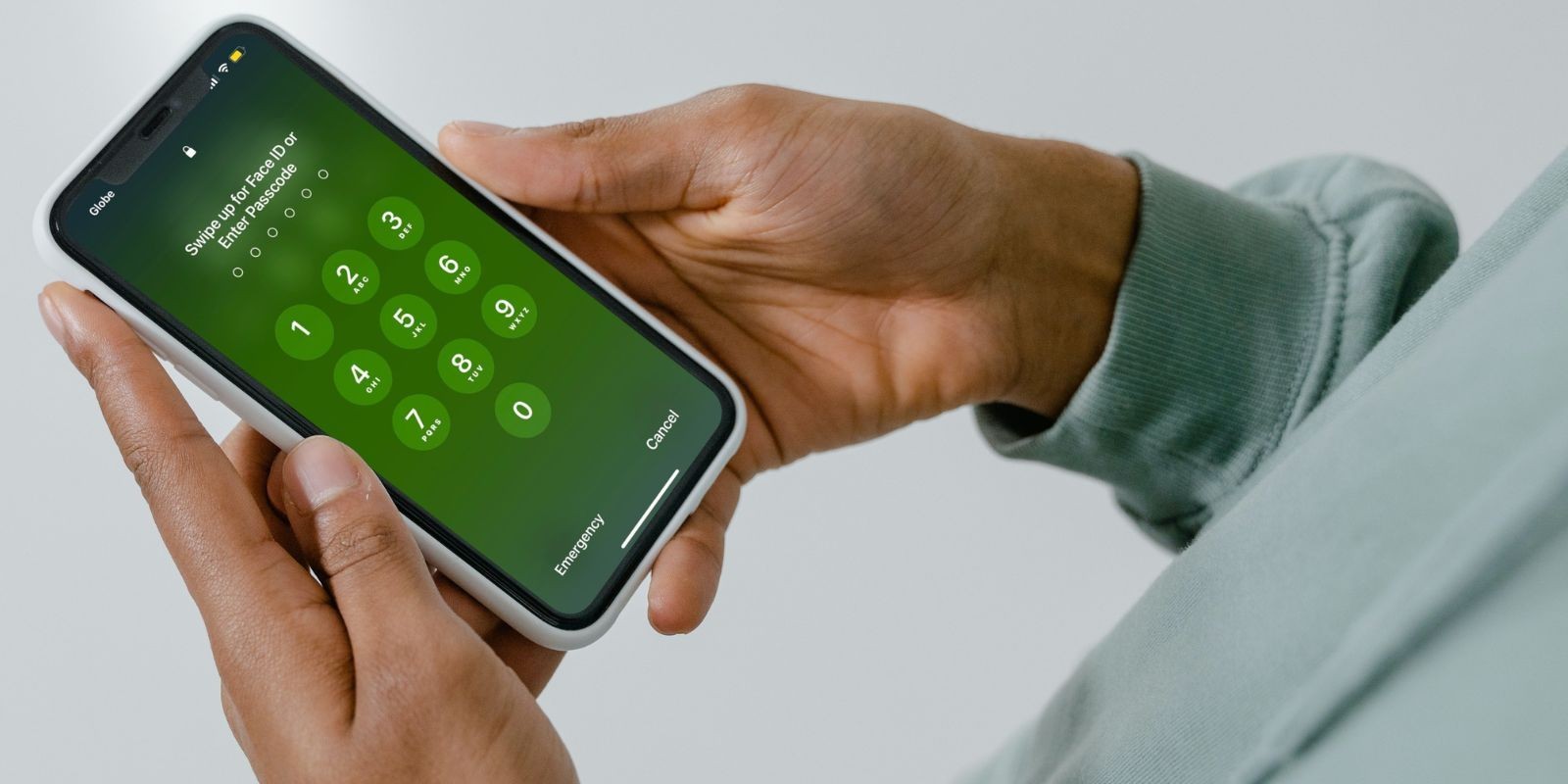 Thử mở khóa iPhone bằng nhận diện khuôn mặt