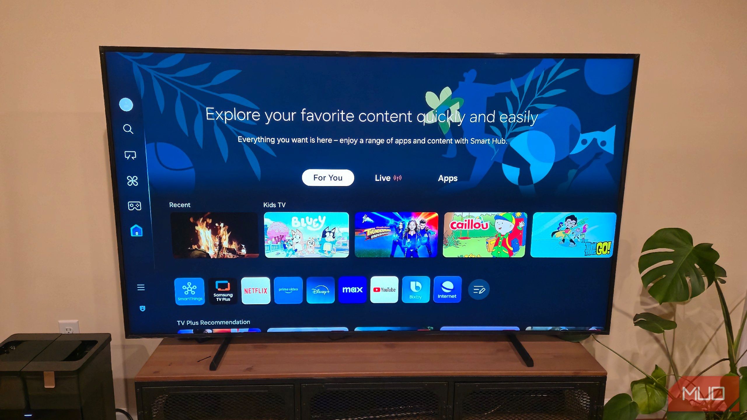 TV Samsung Frame chạy One UI.