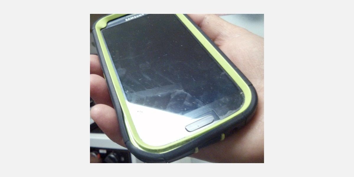 Vết bánh xe trên thiết bị Samsung Galaxy bị mất.