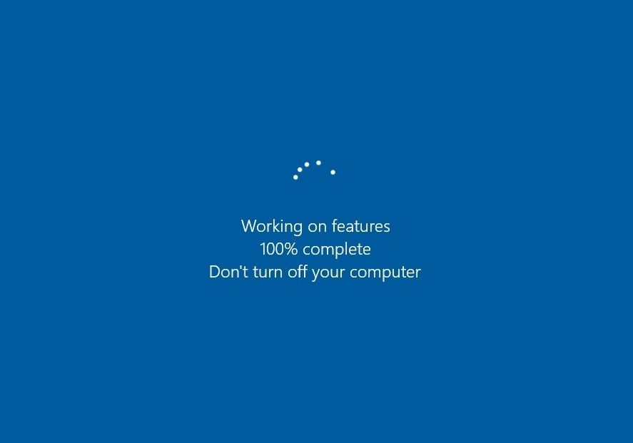 Windows Khởi động lại Cập nhật tính năng